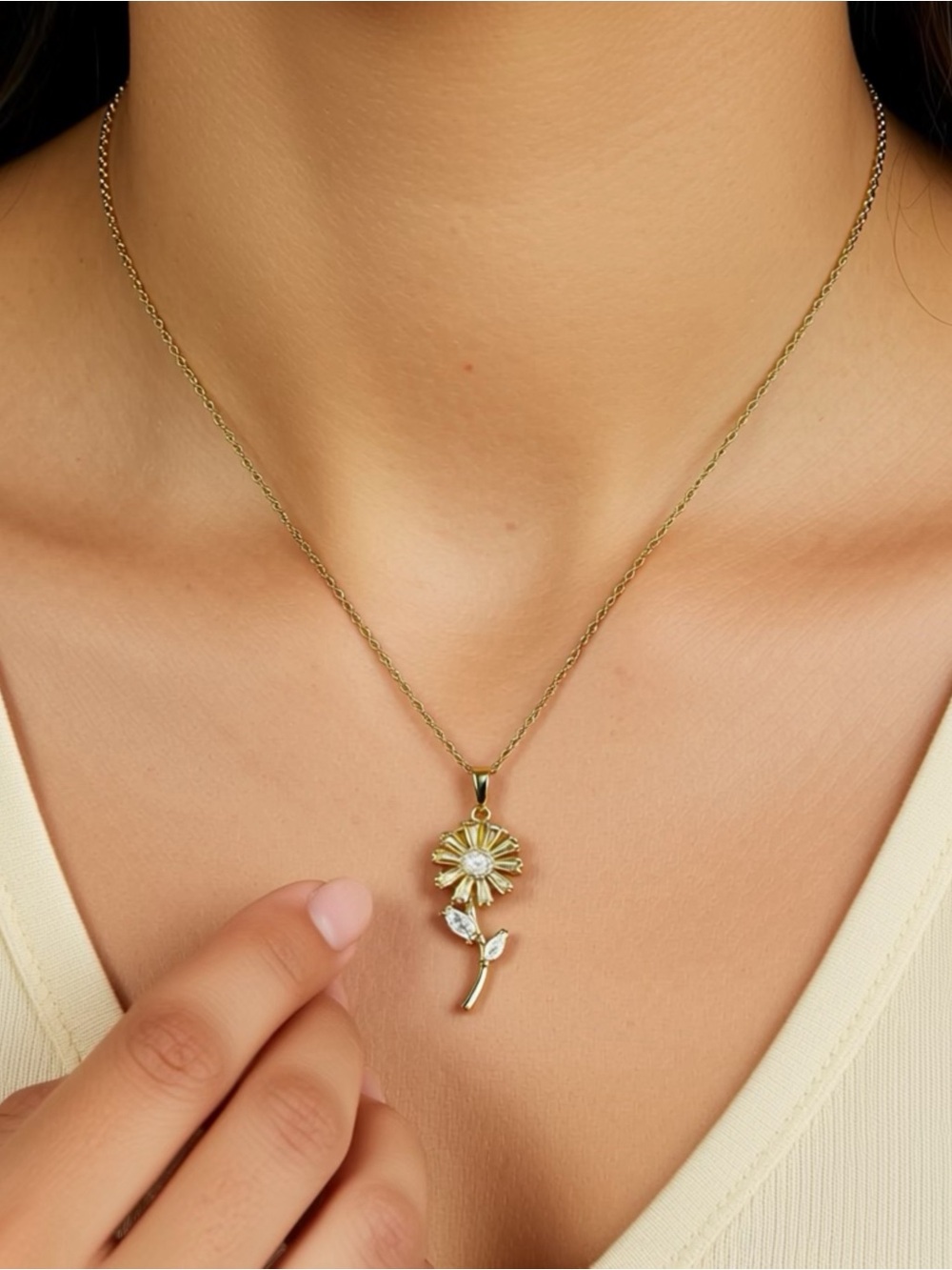 Gold Floral Pendant Necklace - Women Jewelry Turn the flower over.